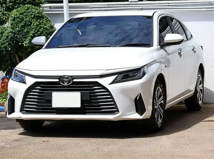 รถเช่า Toyota Yaris Ativ สีขาวของ O Car Rent อุดรธานี
